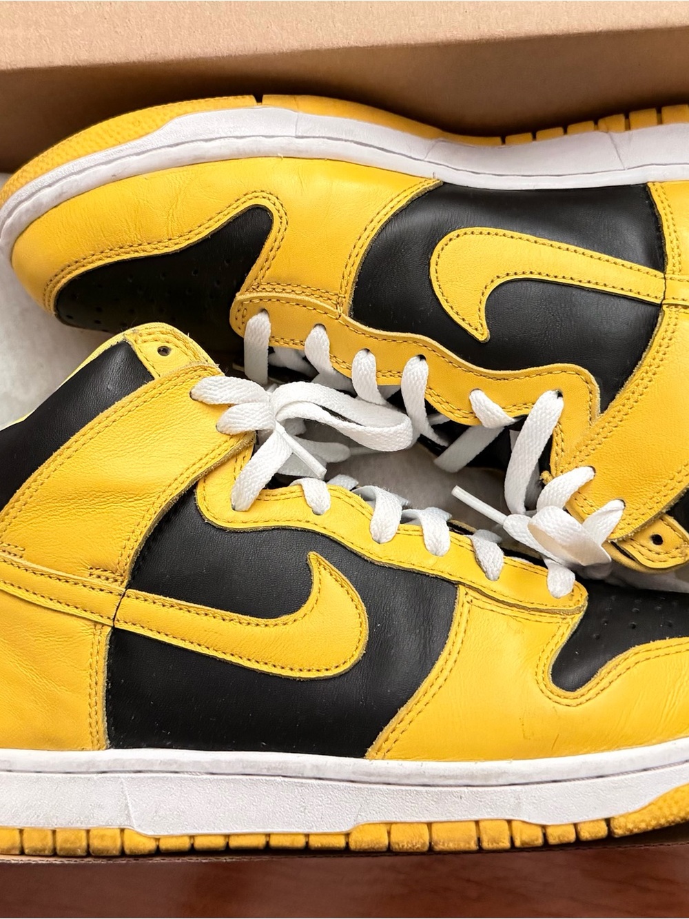 Nike Dunk High ‘Iowa” - Varsity/Maize